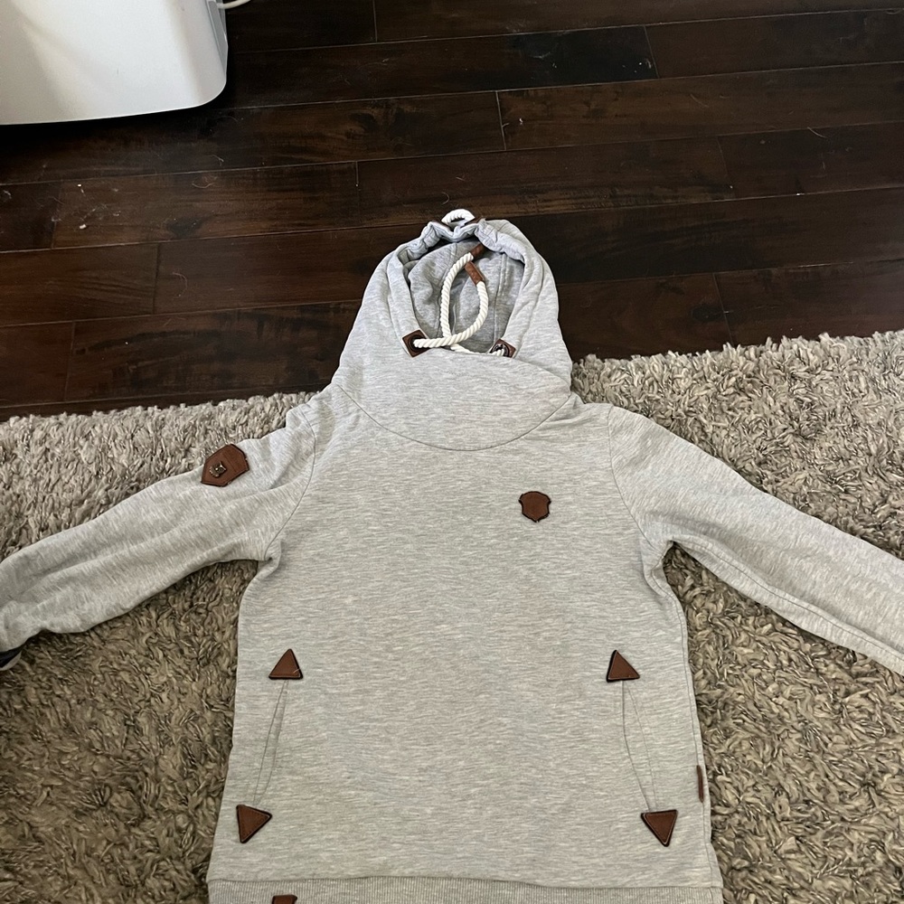 Three (3) women tops . Sell together all in good condition except the blue one